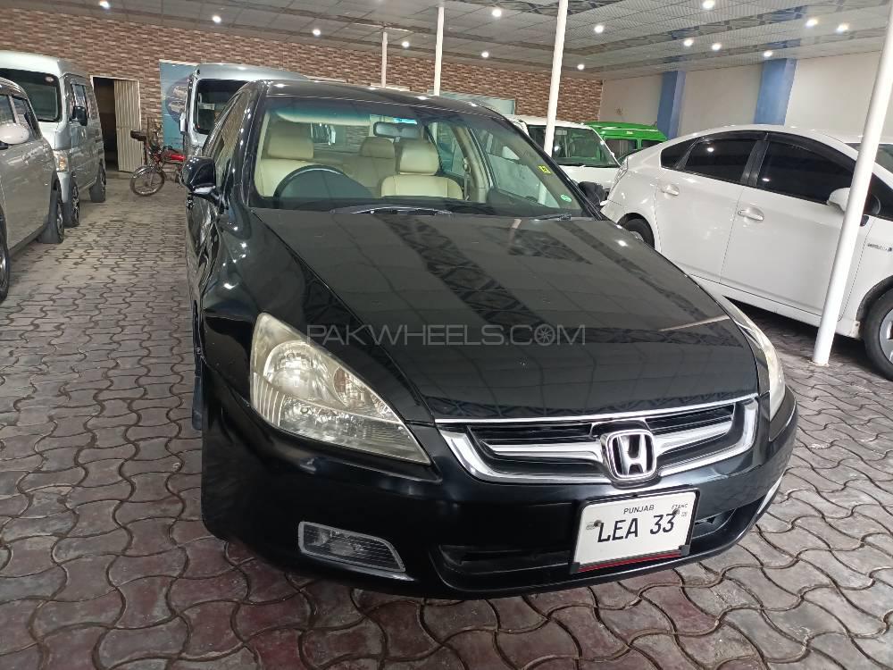Honda Accord 2006 for Sale in Multan Image-1