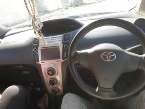 Toyota Vitz B Intelligent Package 1.0 2007 for Sale in Quetta