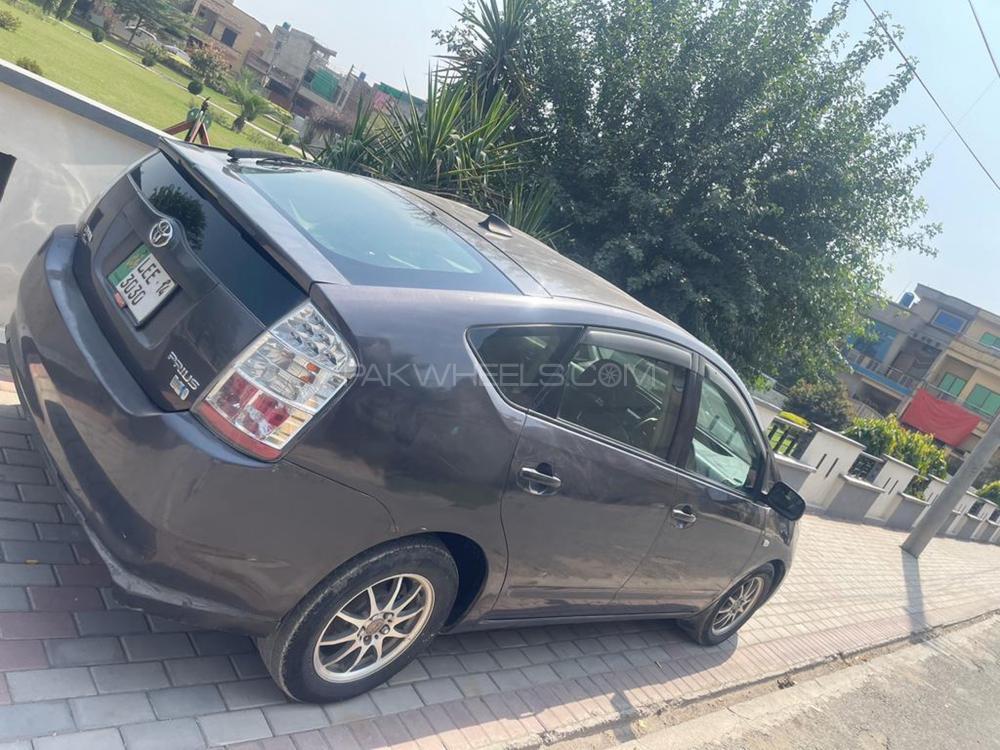 Toyota Prius 2008 for Sale in Lahore Image-1