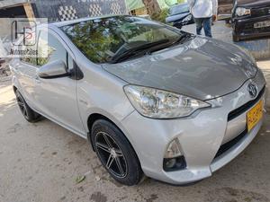 Used Toyota Aqua S 2014