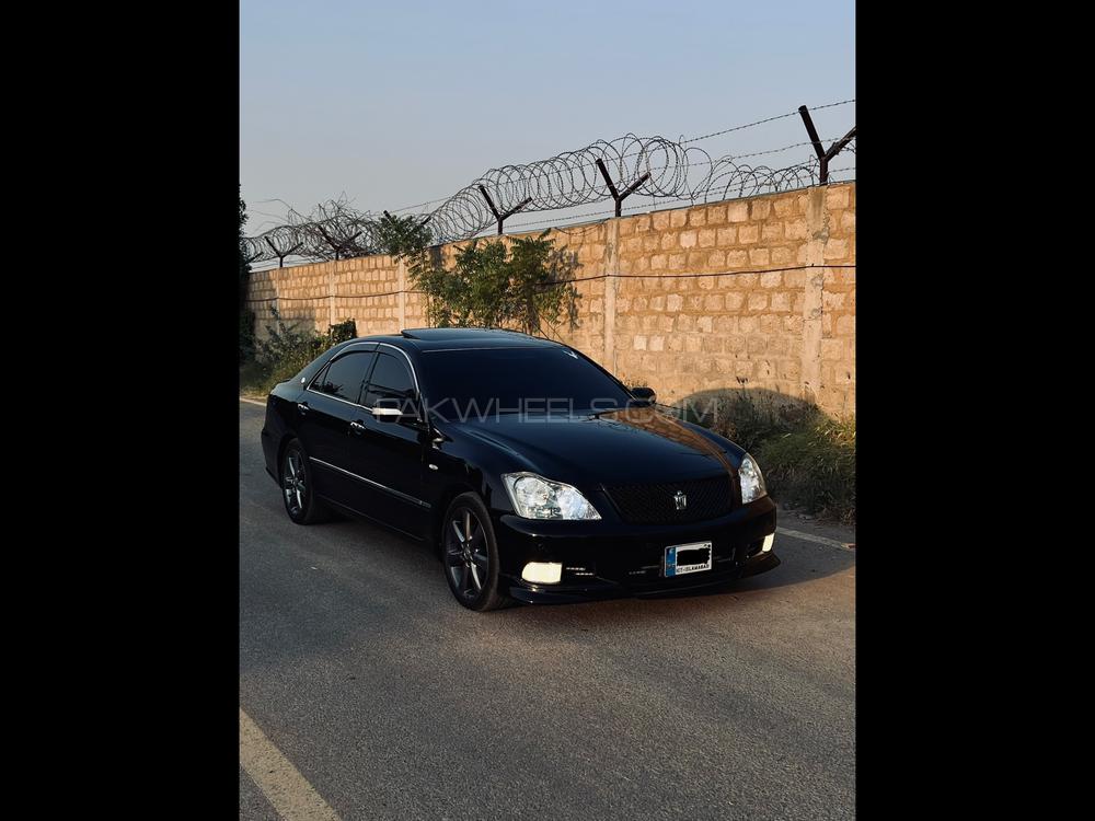Toyota Crown 2004 for Sale in Karachi Image-1