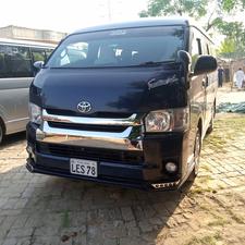 Toyota Hiace Mid-Roof 2.7 2013 for Sale