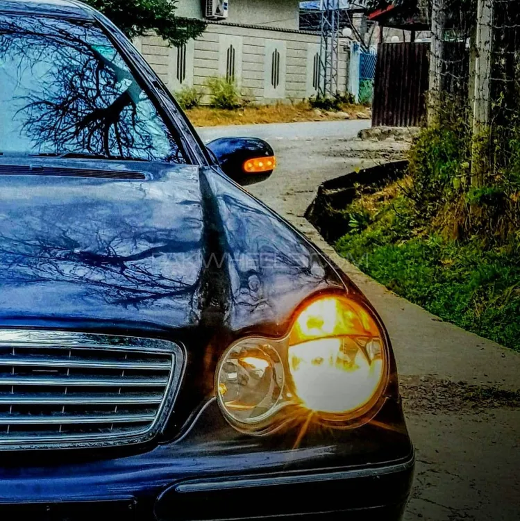 Mercedes Benz C Class 2003 for Sale in Abbottabad Image-1