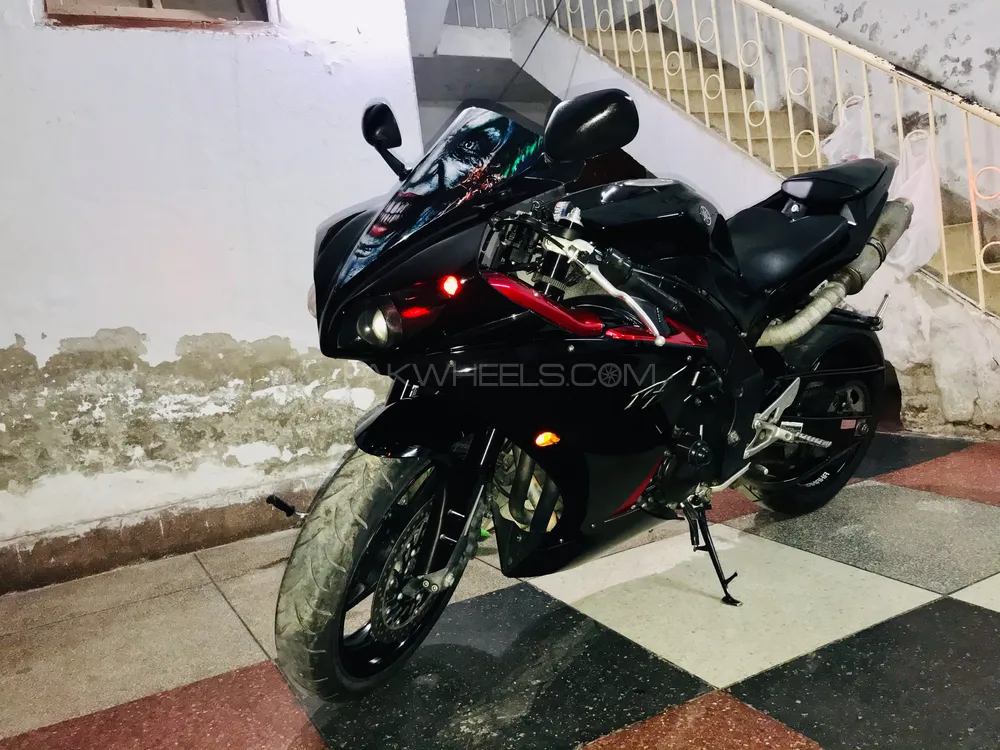 Yamaha YZF-R1 2011 for Sale Image-1