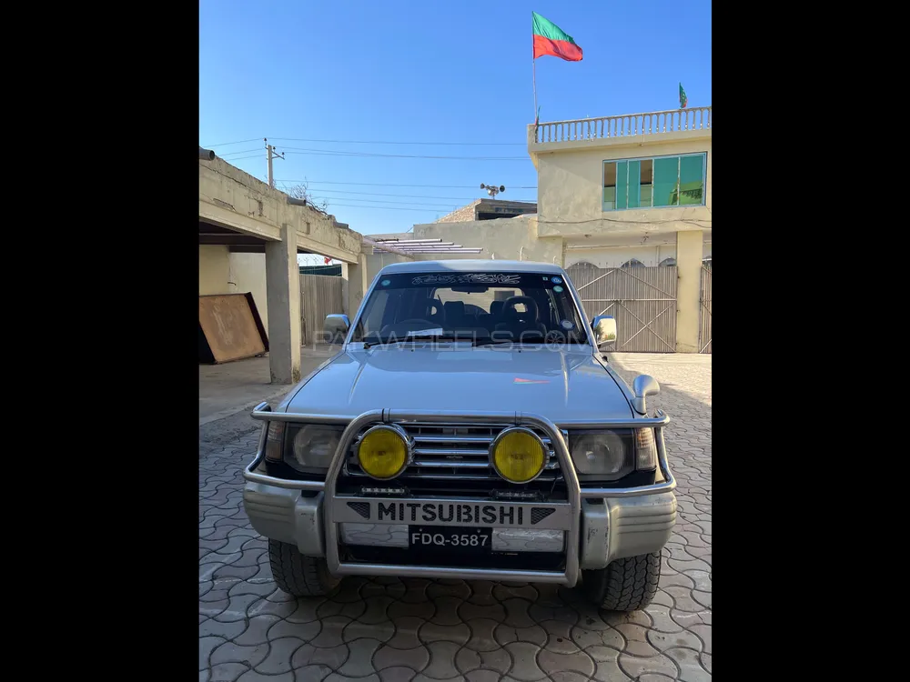 Mitsubishi Pajero 1992 for Sale in Nowshera Image-1