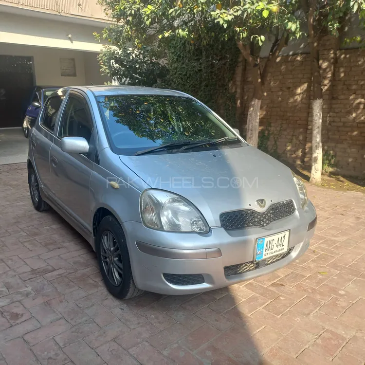 Toyota Vitz 2000 for Sale in Islamabad Image-1
