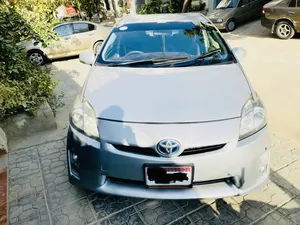 Toyota Prius S LED Edition 1.8 2011 for Sale