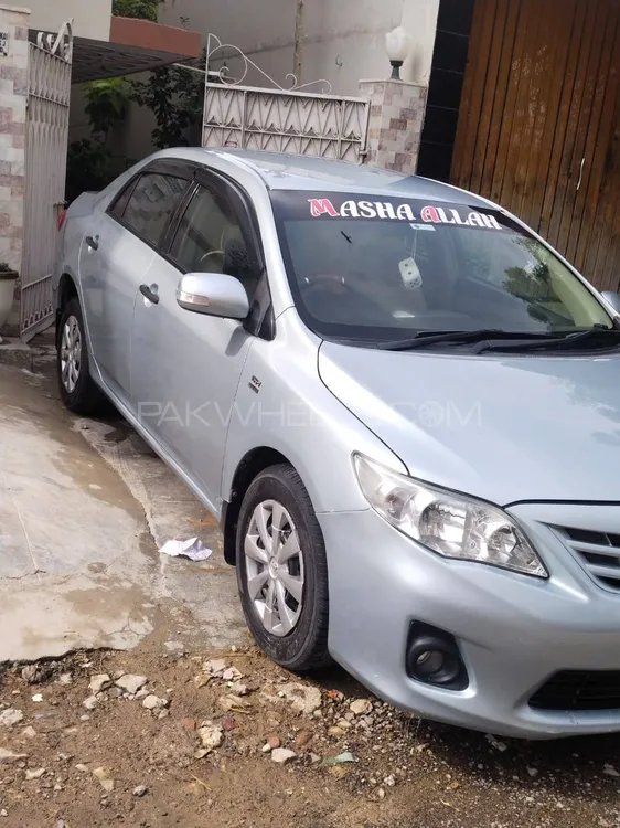 Toyota Corolla 2013 for Sale in Karachi Image-1