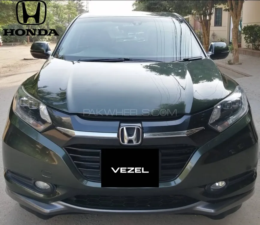 Honda Vezel 2015 for Sale in Karachi Image-1