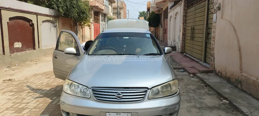 Nissan Sunny 2005 for Sale in Multan Image-1