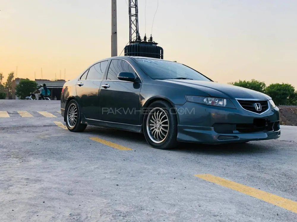 Honda Accord 2004 for Sale in Peshawar Image-1