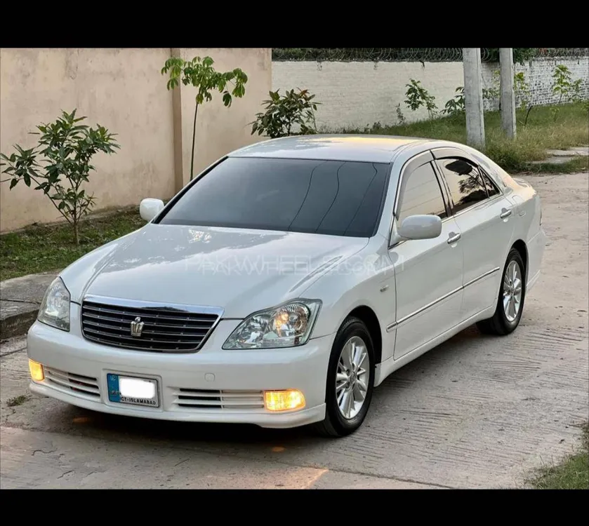Toyota Crown 2004 for Sale in Faisalabad Image-1