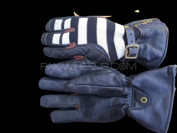 leather gloves Image-1