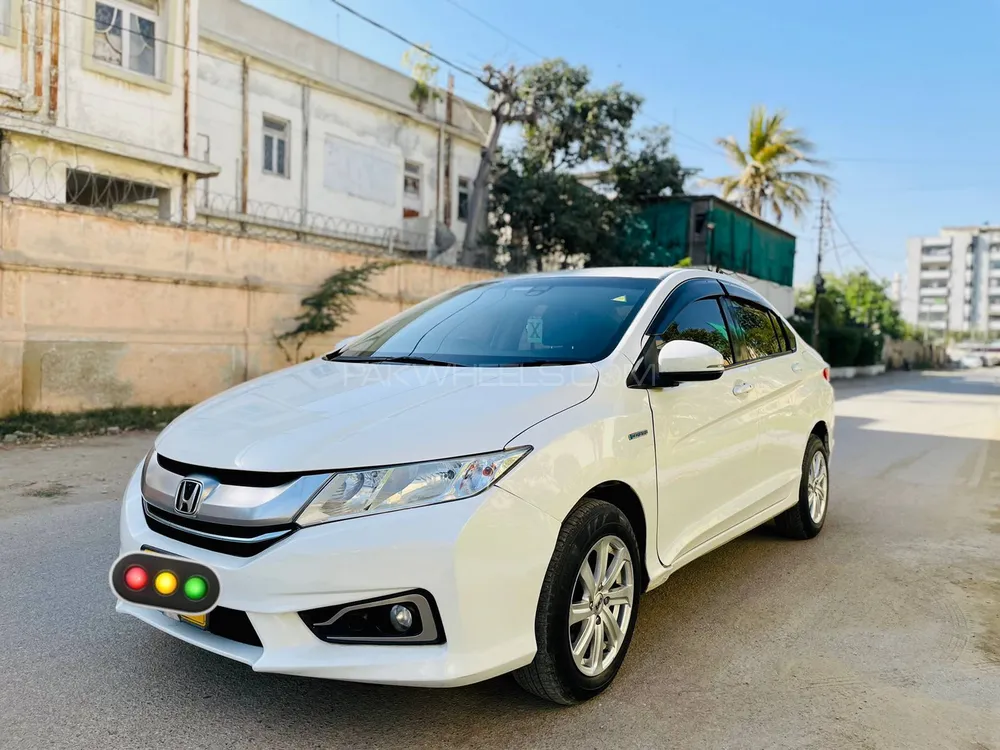 Honda Grace Hybrid EX 2015 for sale in Karachi | PakWheels