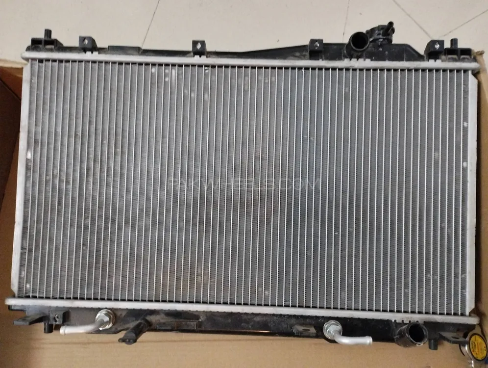 honda civic radiator Image-1