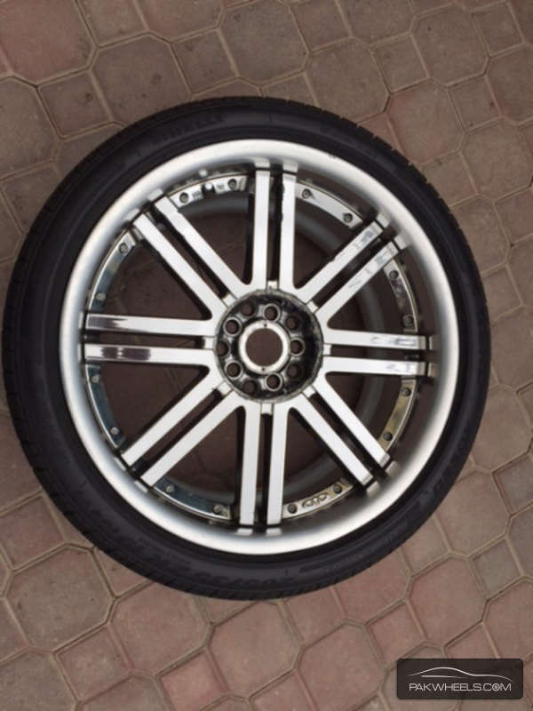 19 inch staggered rims For Sale Image-1