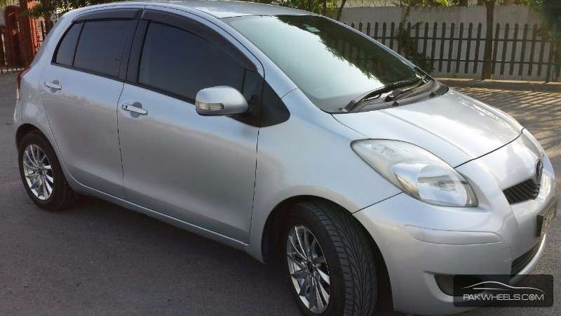 Toyota Vitz 2007 for Sale in Islamabad Image-1