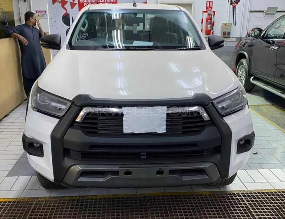 Toyota Hilux 2023 for Sale in Sahiwal Image-1