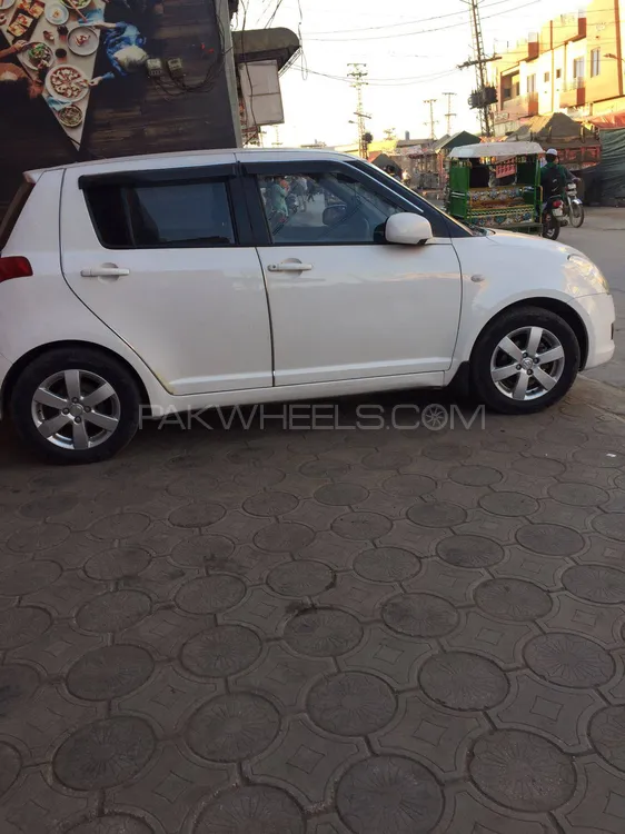 Suzuki Swift 2016 for Sale in Lahore Image-1