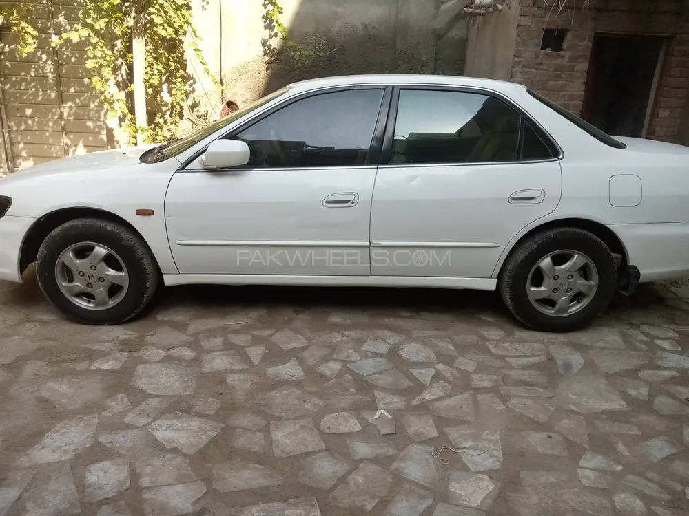 Honda Accord 2000 for Sale in Peshawar Image-1