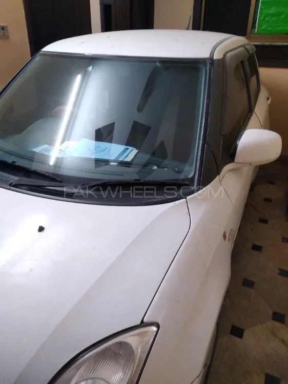 Suzuki Swift 2017 for Sale in Peshawar Image-1