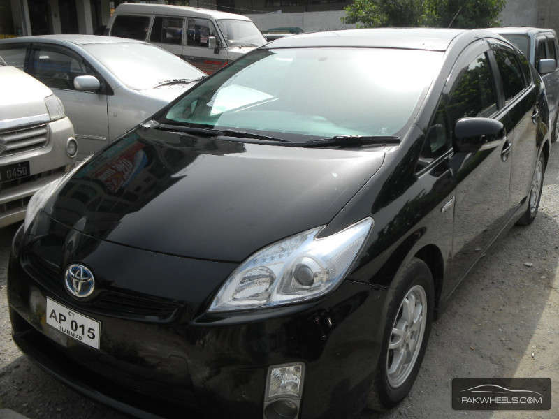 Toyota Prius 2010 for Sale in Islamabad Image-1