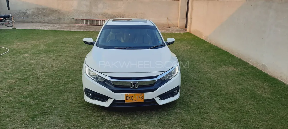 Honda Civic 2017 for Sale in Multan Image-1