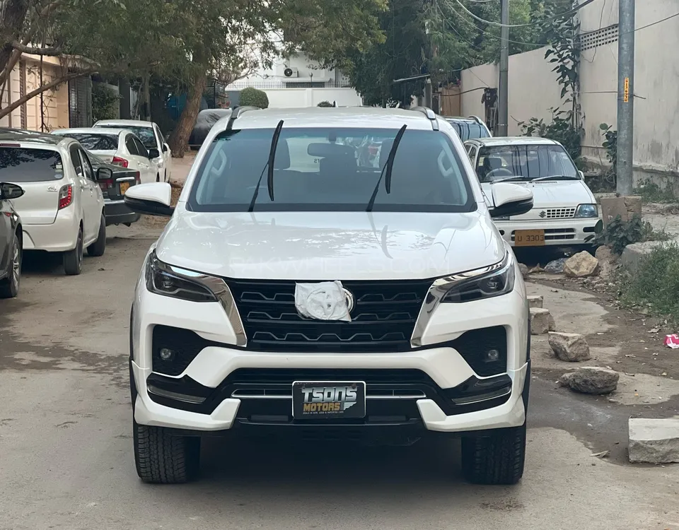 Toyota Fortuner 2022 for Sale in Karachi Image-1