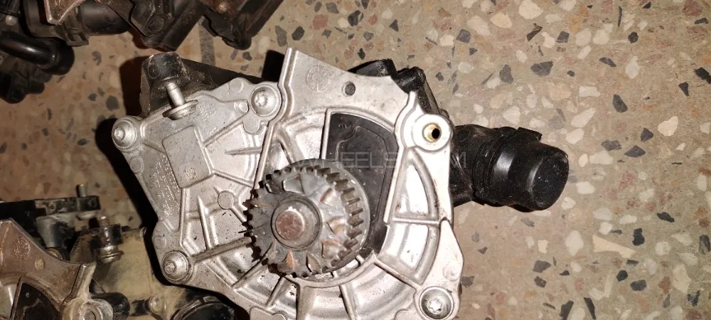 Audi.A3..A4..A5.A6 ..Audi Water pump new  end used available Image-1