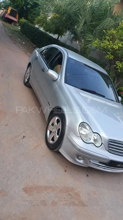 Mercedes Benz C Class 2004 for Sale in Rawalpindi Image-1