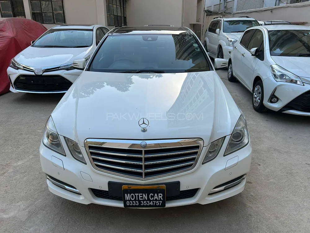 Mercedes Benz E Class 2011 for Sale in Karachi Image-1