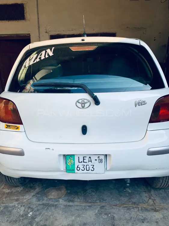 Toyota Vitz 2004 for Sale in Swabi Image-1