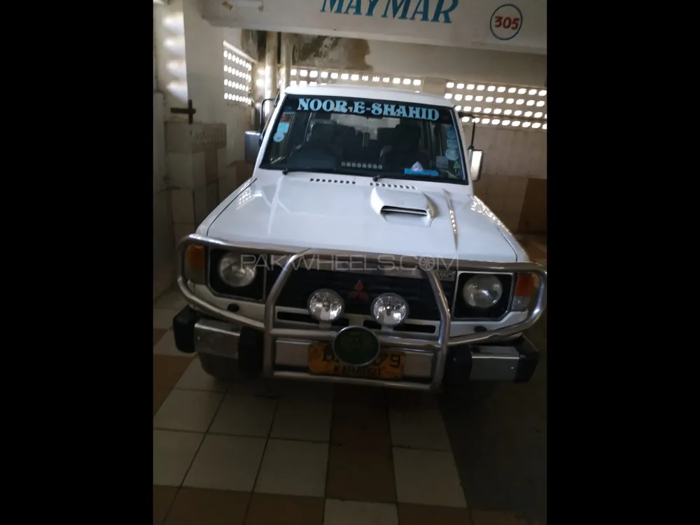 Mitsubishi Pajero 1986 for Sale in Karachi Image-1