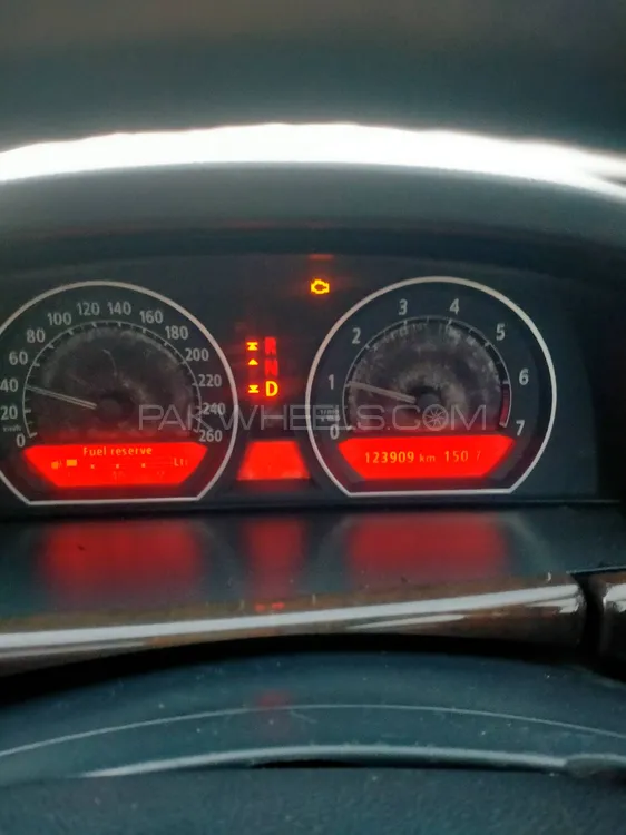 BMW 7 Series 2003 for Sale in Kamra Image-1
