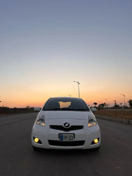 Toyota Vitz 2008 for Sale in Islamabad Image-1