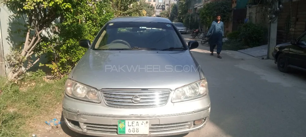 Nissan Sunny 2010 for Sale in Lahore Image-1