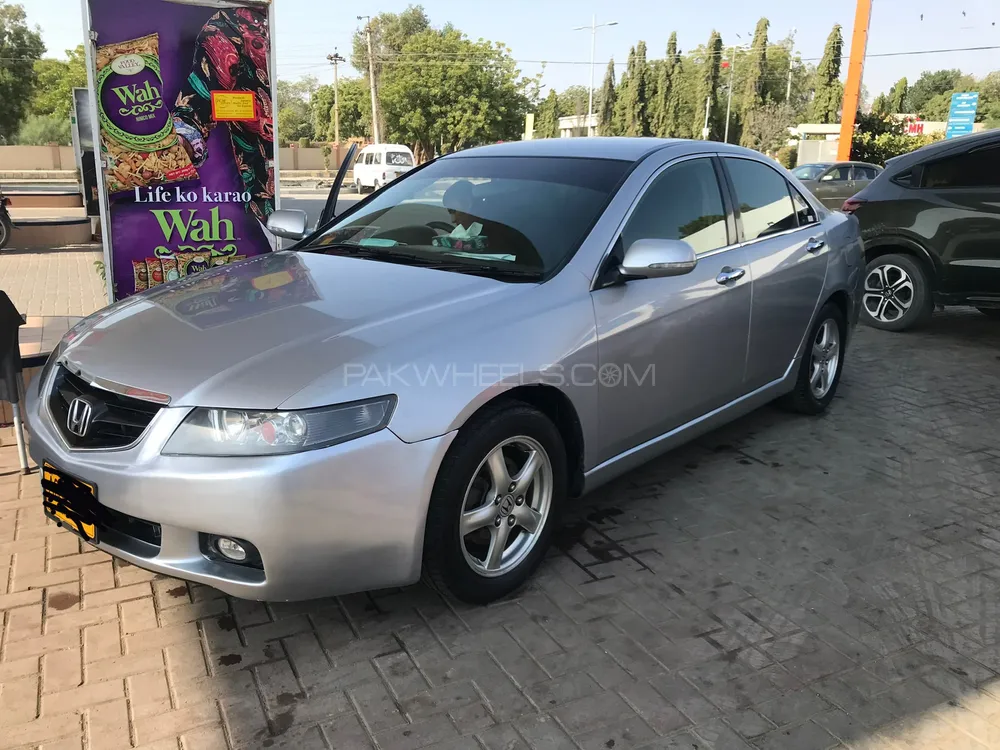 Honda Accord 2004 for Sale in Karachi Image-1