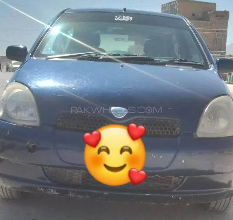 Toyota Vitz 2000 for Sale in Quetta Image-1