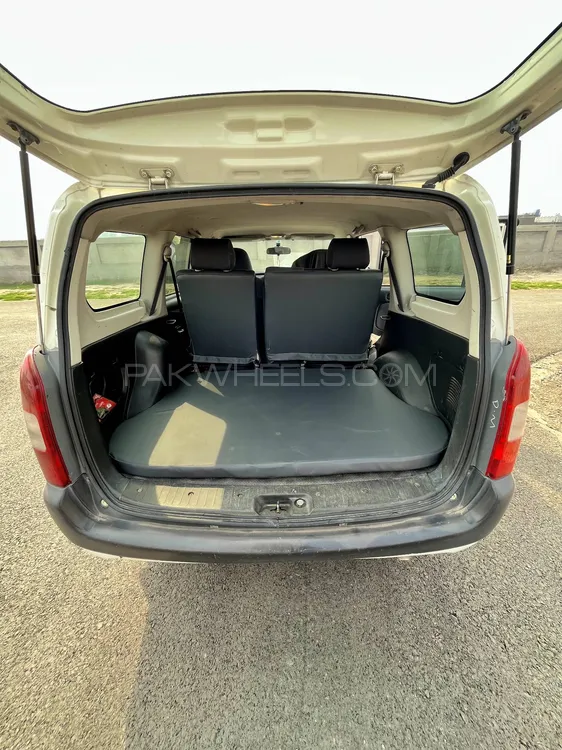 Toyota Probox 2006 for Sale in Faisalabad Image-1