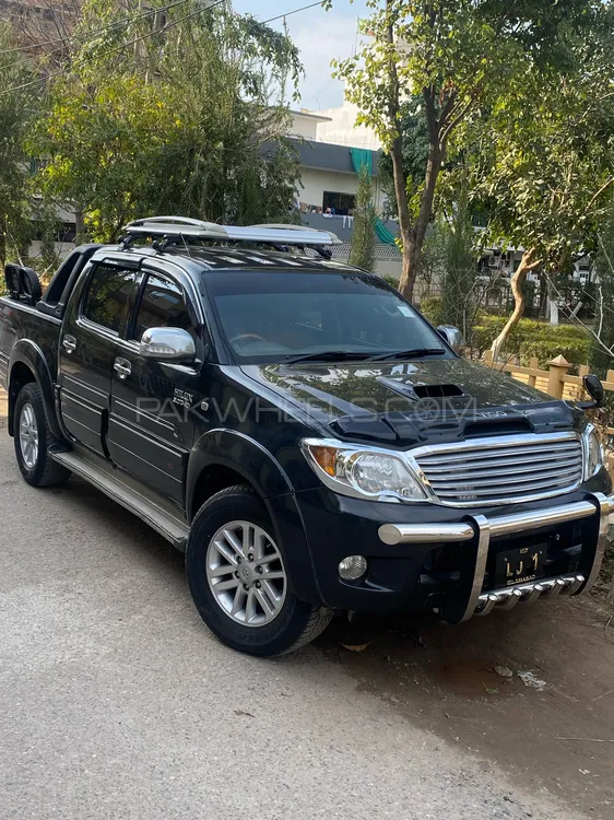 Toyota Hilux 2005 for Sale in Islamabad Image-1