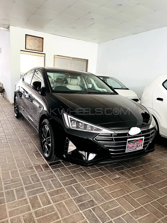 Hyundai Elantra 2023 for Sale in Multan Image-1