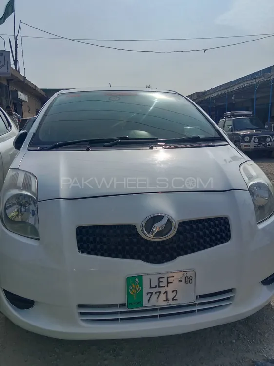 Toyota Vitz 2005 for Sale in Wah cantt Image-1
