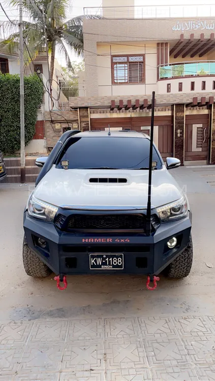 Toyota Hilux 2017 for Sale in Karachi Image-1