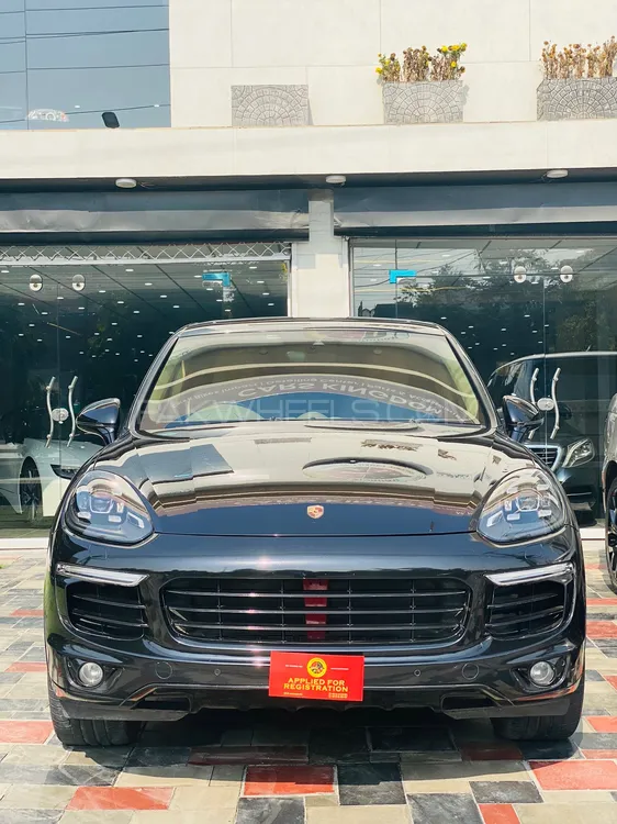 Porsche Cayenne 2017 for Sale in Lahore Image-1