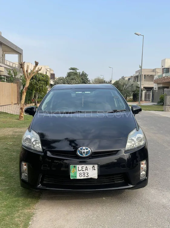 Toyota Prius 2010 for Sale in Lahore Image-1