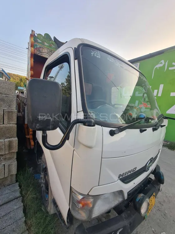 Hino 300 Series 2016 for Sale in Abbottabad Image-1