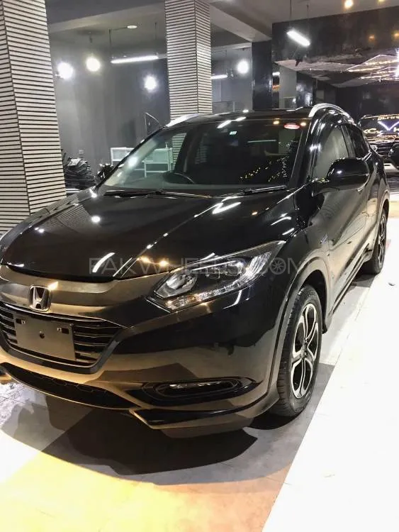 Honda Vezel 2016 for Sale in Lahore Image-1