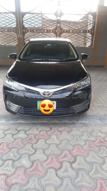Toyota Corolla 2017 for Sale in Peshawar Image-1