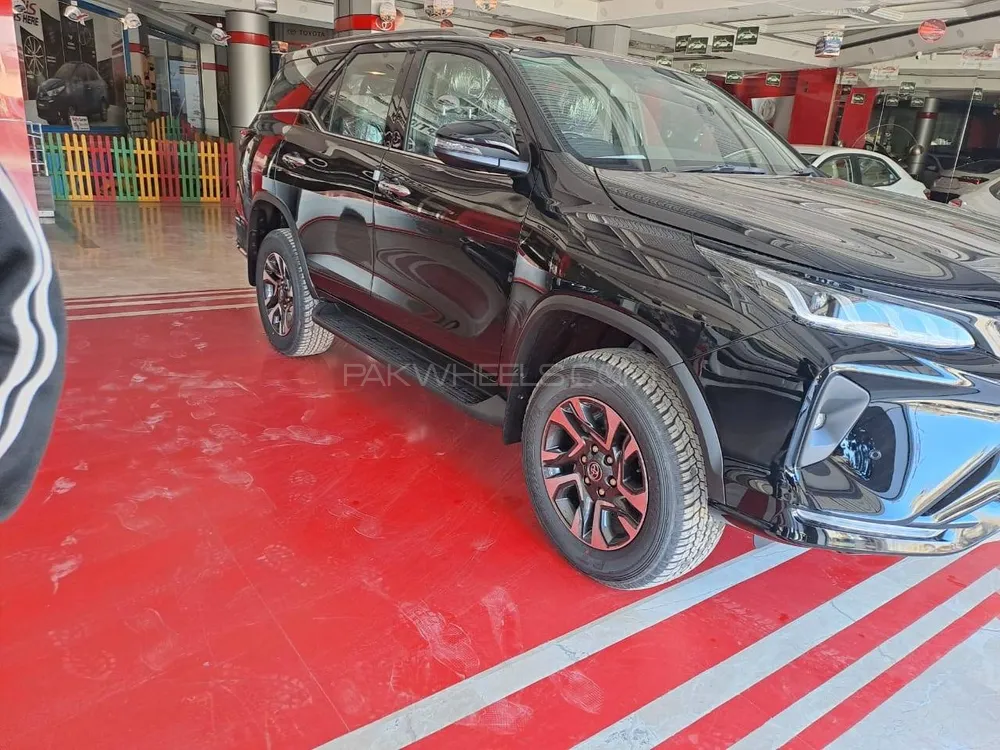 Toyota Fortuner 2023 for Sale in Faisalabad Image-1