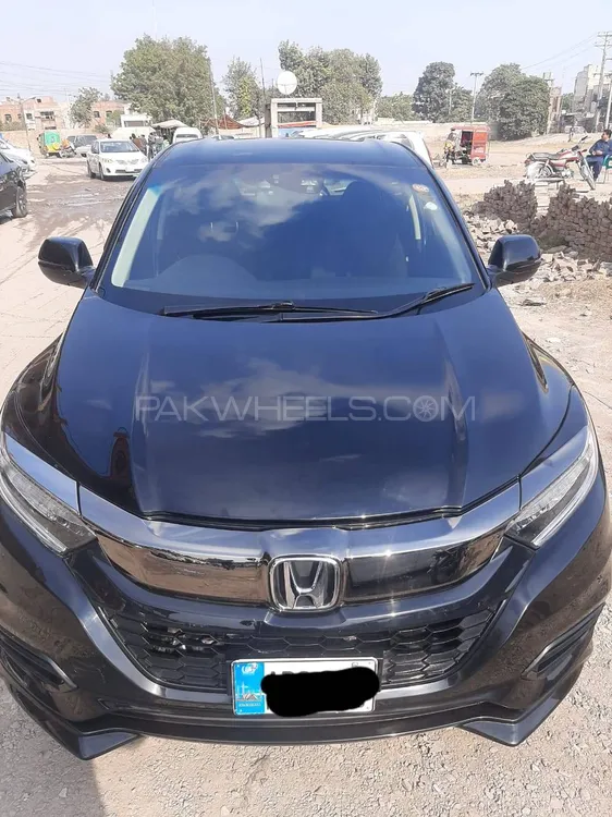 Honda Vezel 2017 for Sale in Faisalabad Image-1
